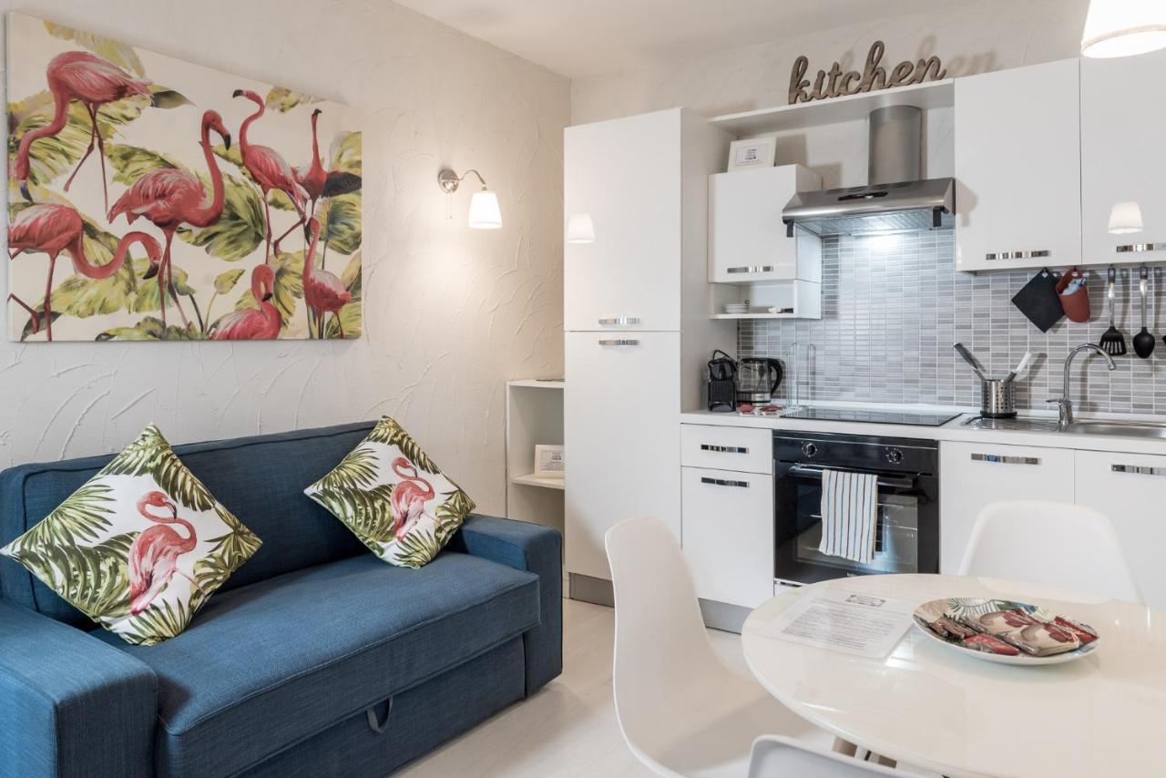 Resilienza Tropical Apartments & Room Porto SantʼElpidio Exteriör bild